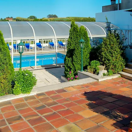 Vau Sleeps 13 With Pool And Wifi *