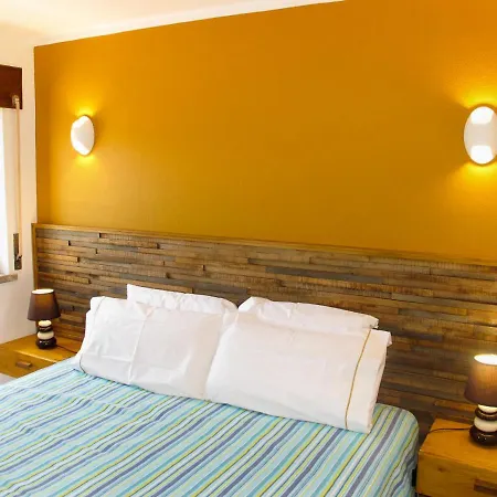 Vau Sleeps 13 With Pool And Wifi *