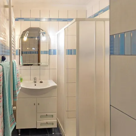 Vau Sleeps 13 With Pool And Wifi Вилла Вау